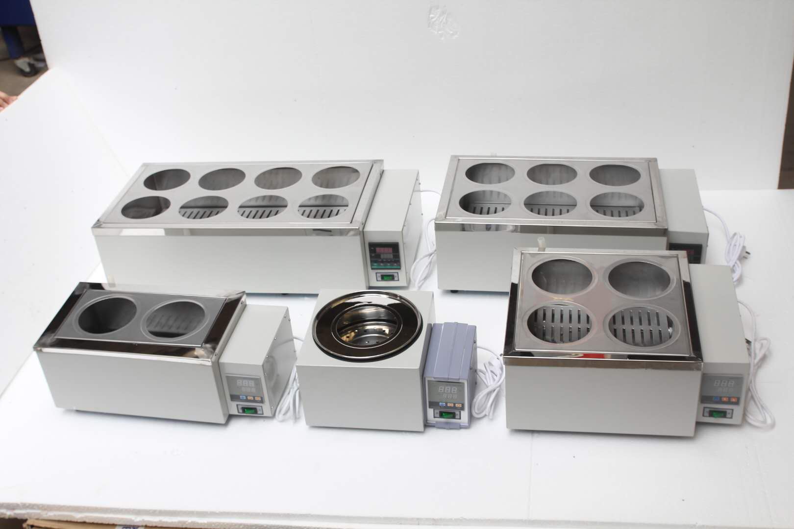 HH-S8/ZK8單雙列八孔數(shù)顯控溫恒溫水浴鍋  ?